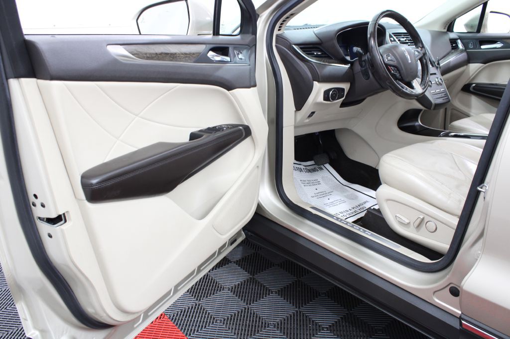 2017 Lincoln MKC Image 18