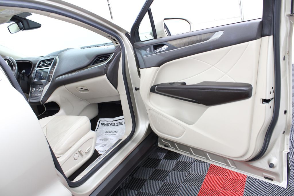 2017 Lincoln MKC Image 26