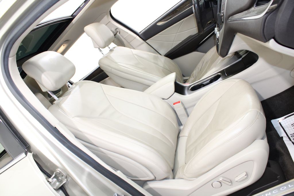 2017 Lincoln MKC Image 27