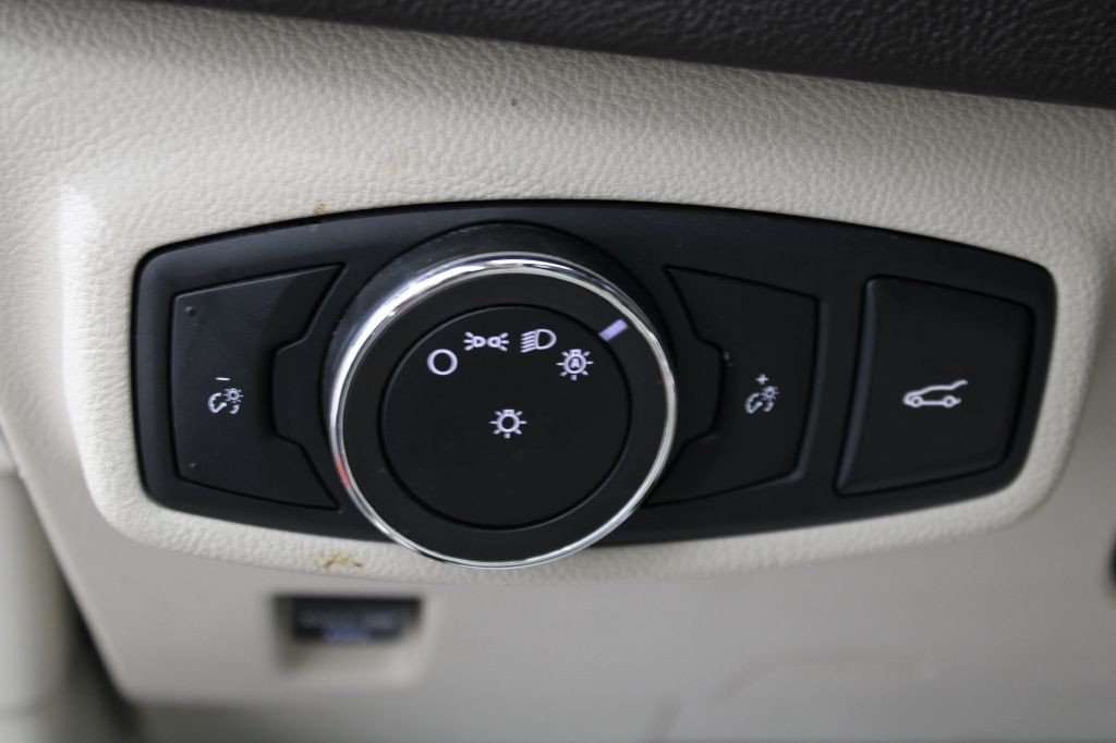 2017 Lincoln MKC Image 50