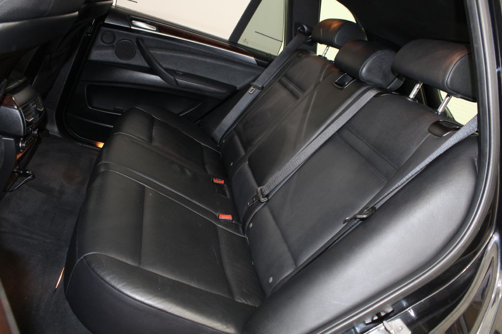 2013 BMW X5 Image 16