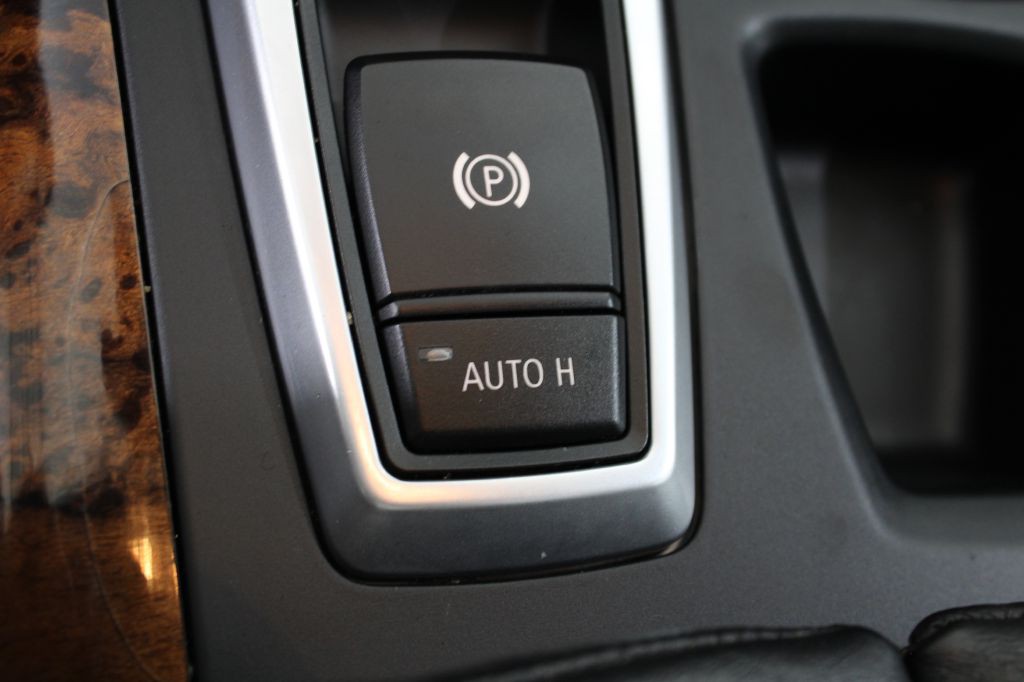 2013 BMW X5 Image 40