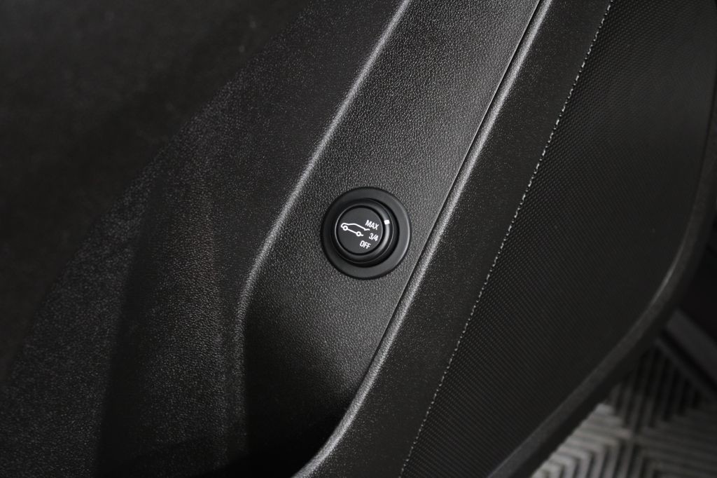 2018 Chevrolet Equinox Image 40