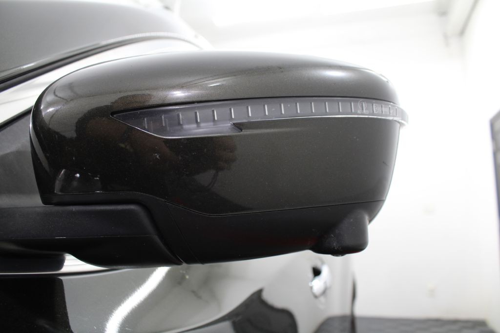 2016 Nissan Rogue Image 10