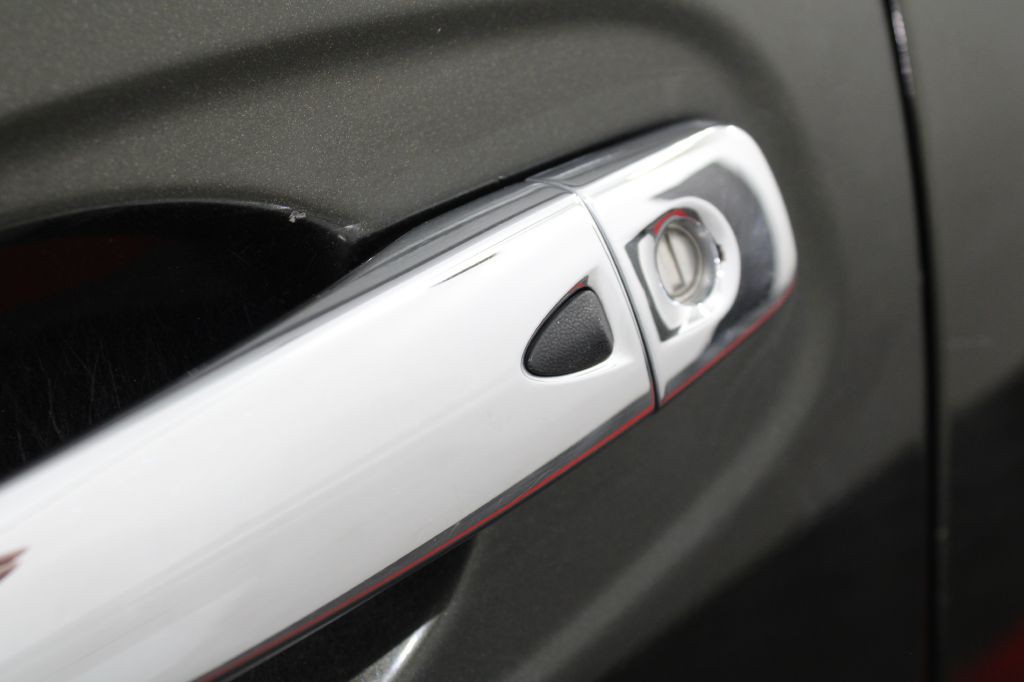 2016 Nissan Rogue Image 11