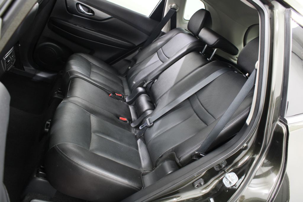 2016 Nissan Rogue Image 20