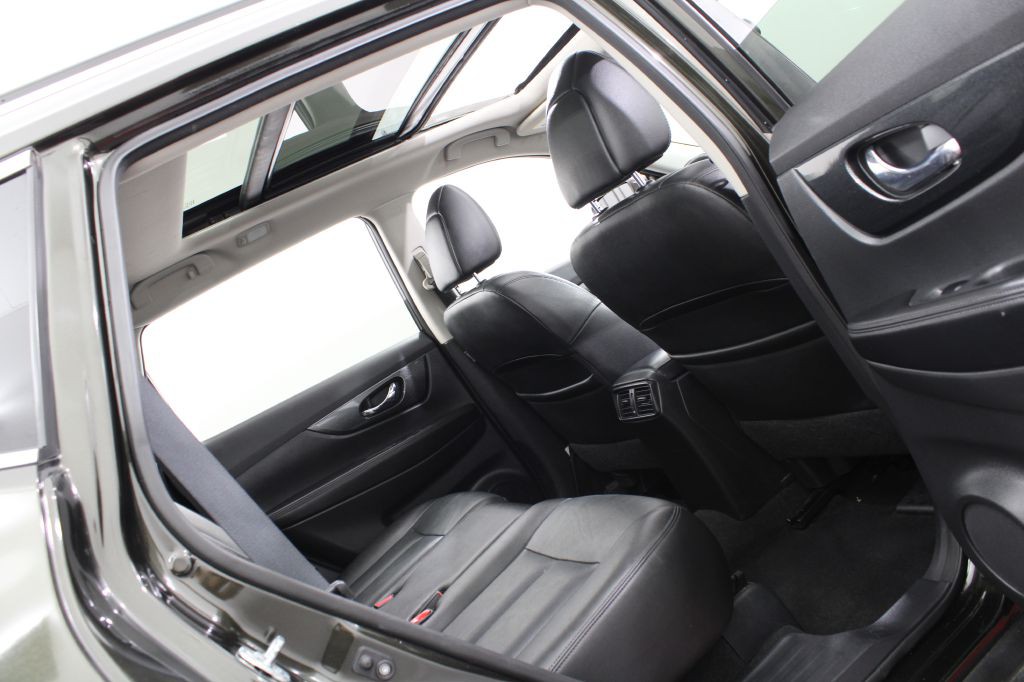 2016 Nissan Rogue Image 26