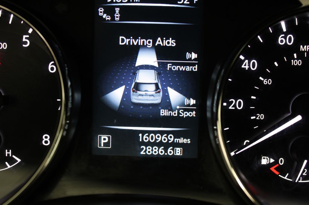 2016 Nissan Rogue Image 38