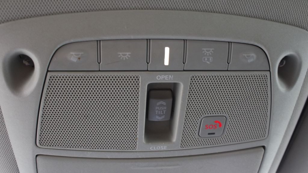 2016 Nissan Rogue Image 41