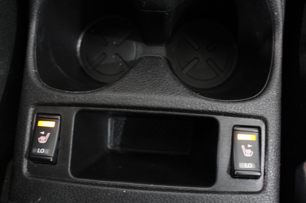 2016 Nissan Rogue Image 44