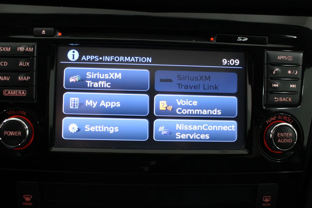 2016 Nissan Rogue Image 45