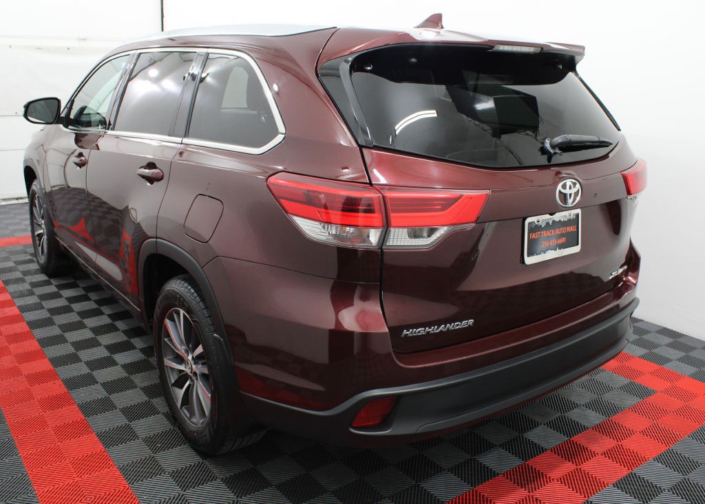 2017 Toyota Highlander Image 5