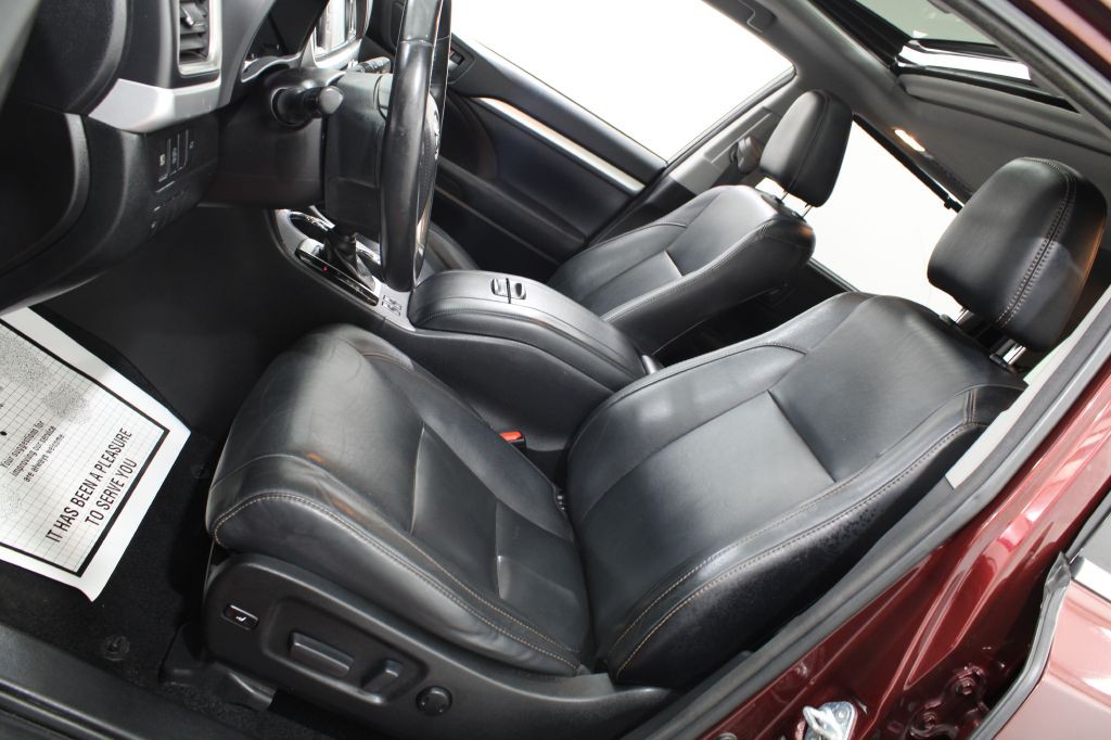 2017 Toyota Highlander Image 17