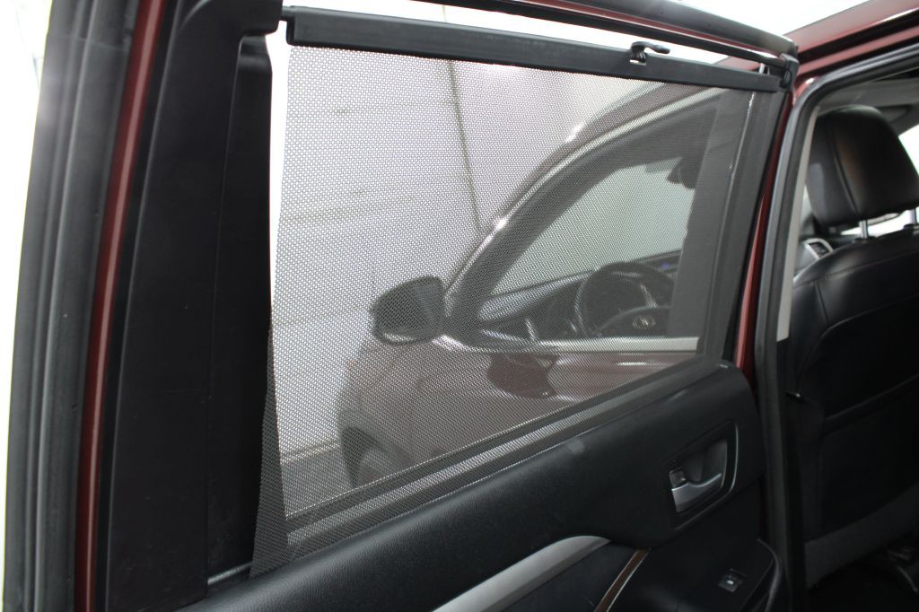 2017 Toyota Highlander Image 19