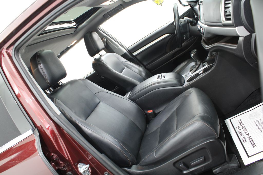 2017 Toyota Highlander Image 27