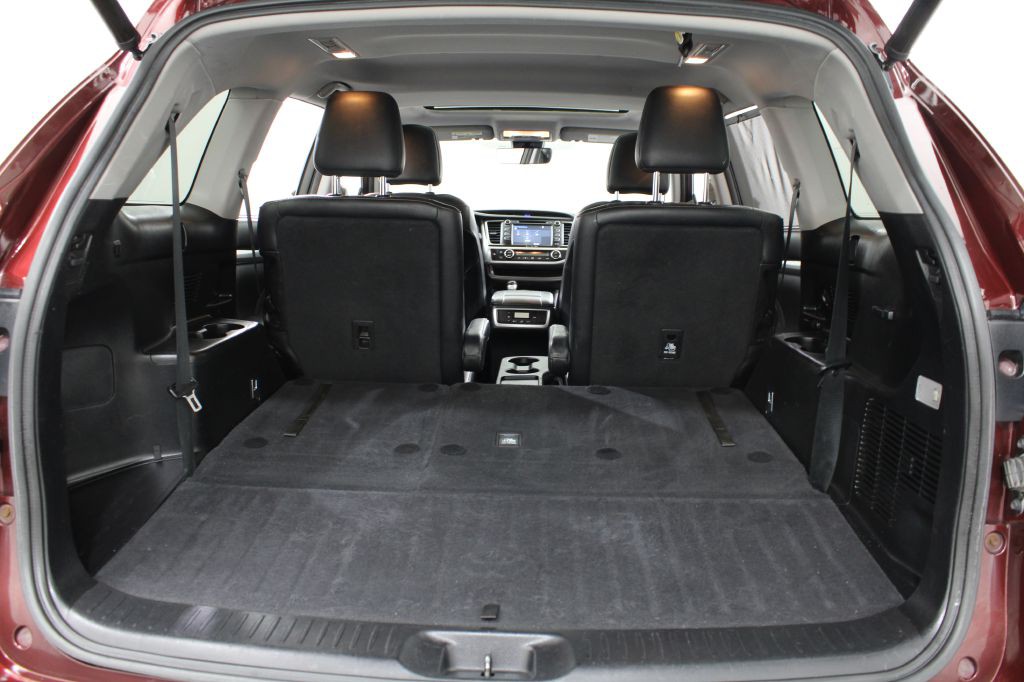 2017 Toyota Highlander Image 43