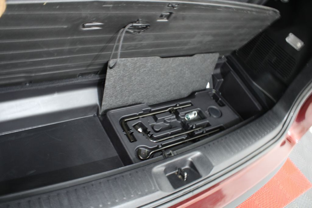 2017 Toyota Highlander Image 44