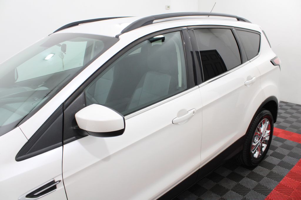 2017 Ford Escape Image 10