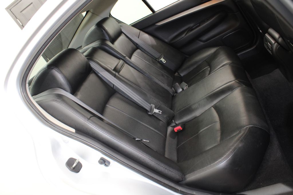2013 INFINITI G37 Image 21