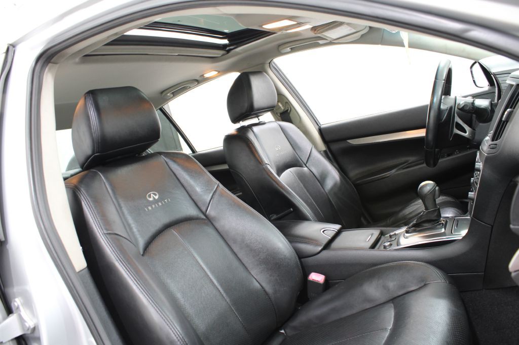2013 INFINITI G37 Image 27