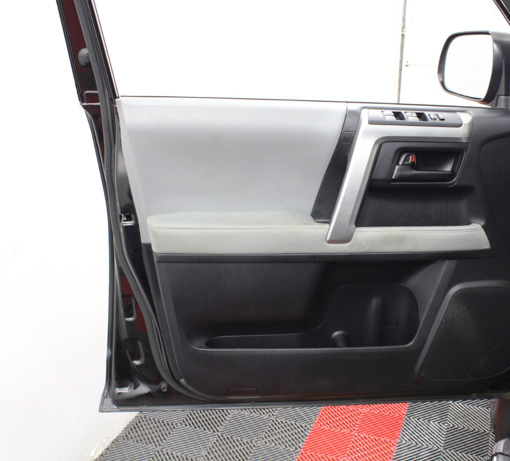 2011 Toyota 4Runner Image 11