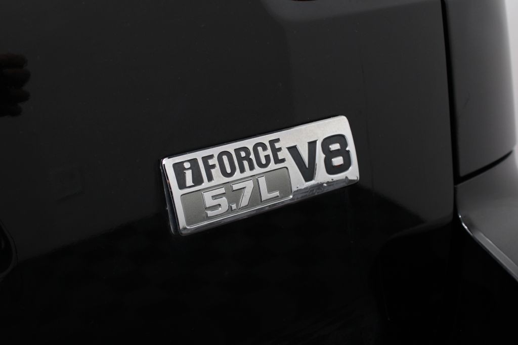 2011 Toyota Sequoia Image 11