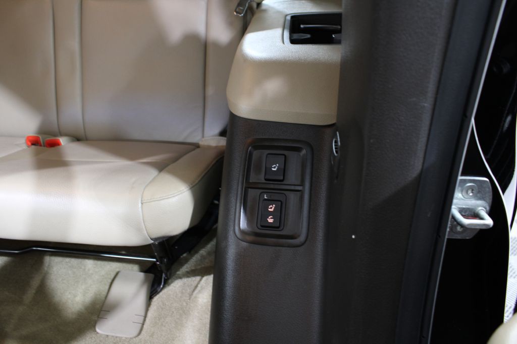 2011 Toyota Sequoia Image 18