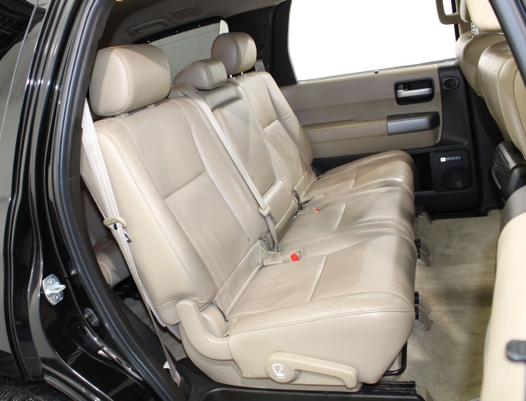 2011 Toyota Sequoia Image 26