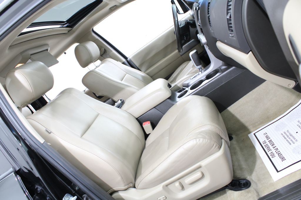 2011 Toyota Sequoia Image 30