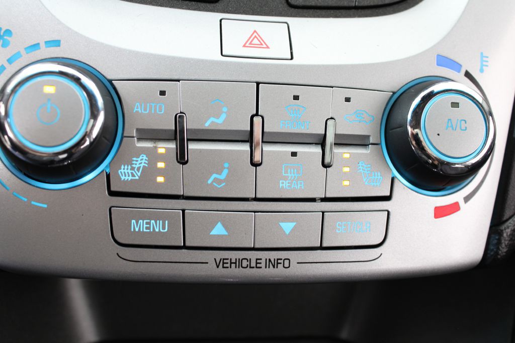 2017 Chevrolet Equinox Image 36