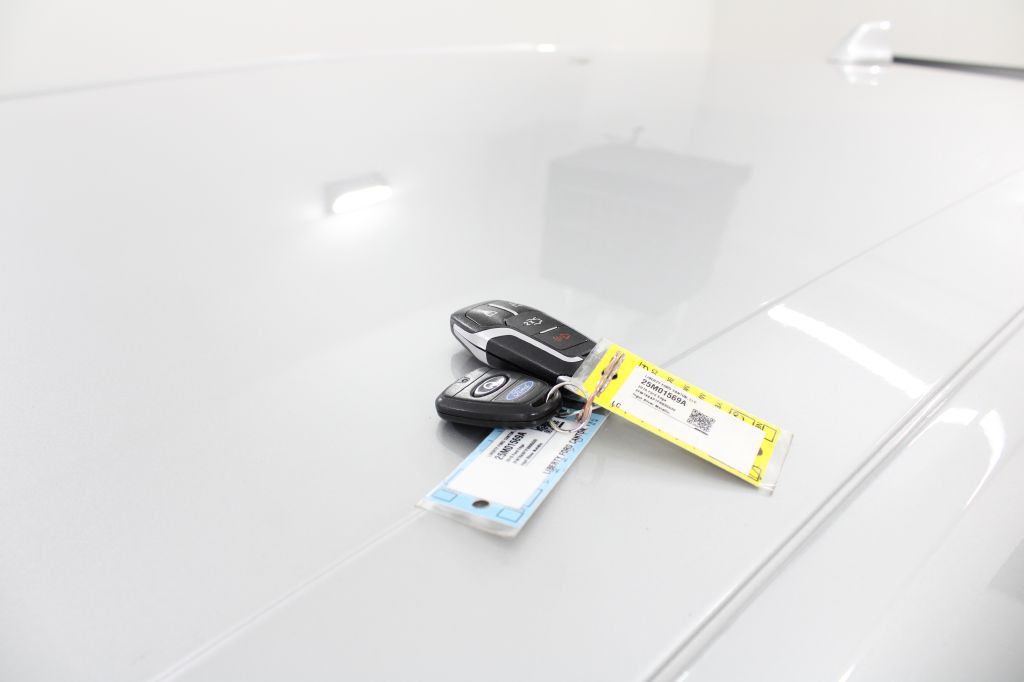 2015 Ford Edge Image 13