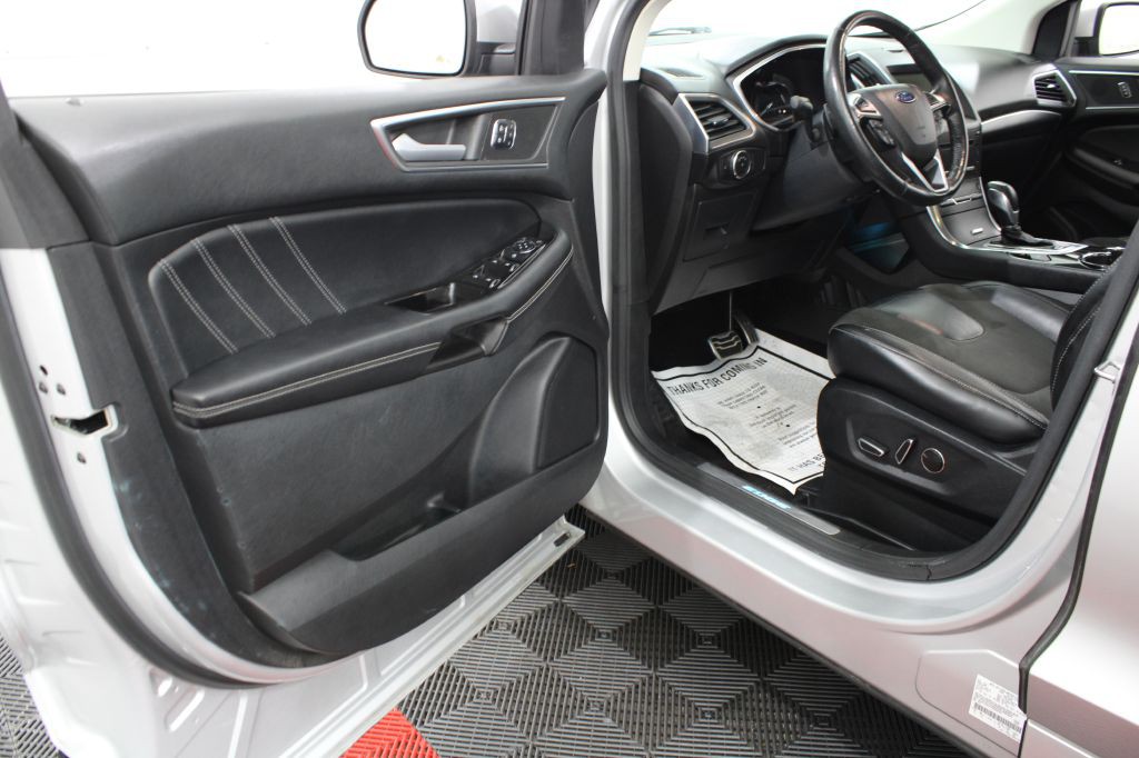 2015 Ford Edge Image 17