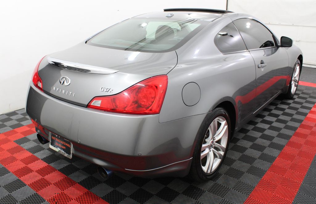 2010 INFINITI G37 Image 7