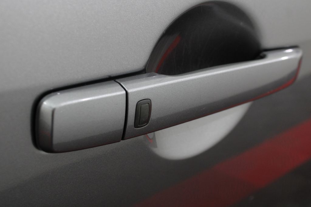 2010 INFINITI G37 Image 10