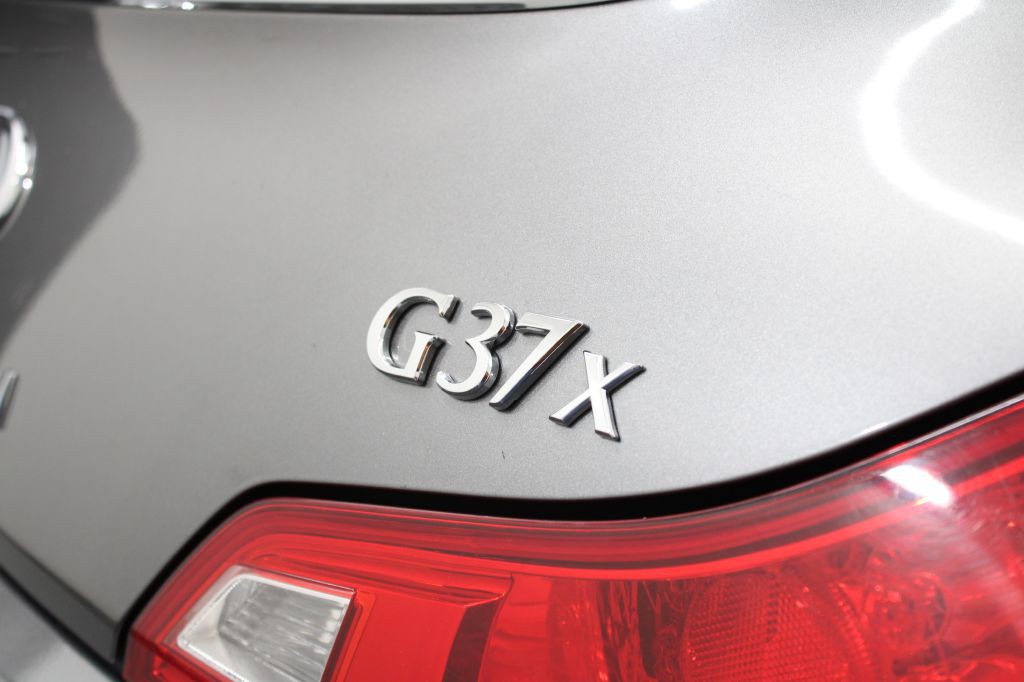 2010 INFINITI G37 Image 14