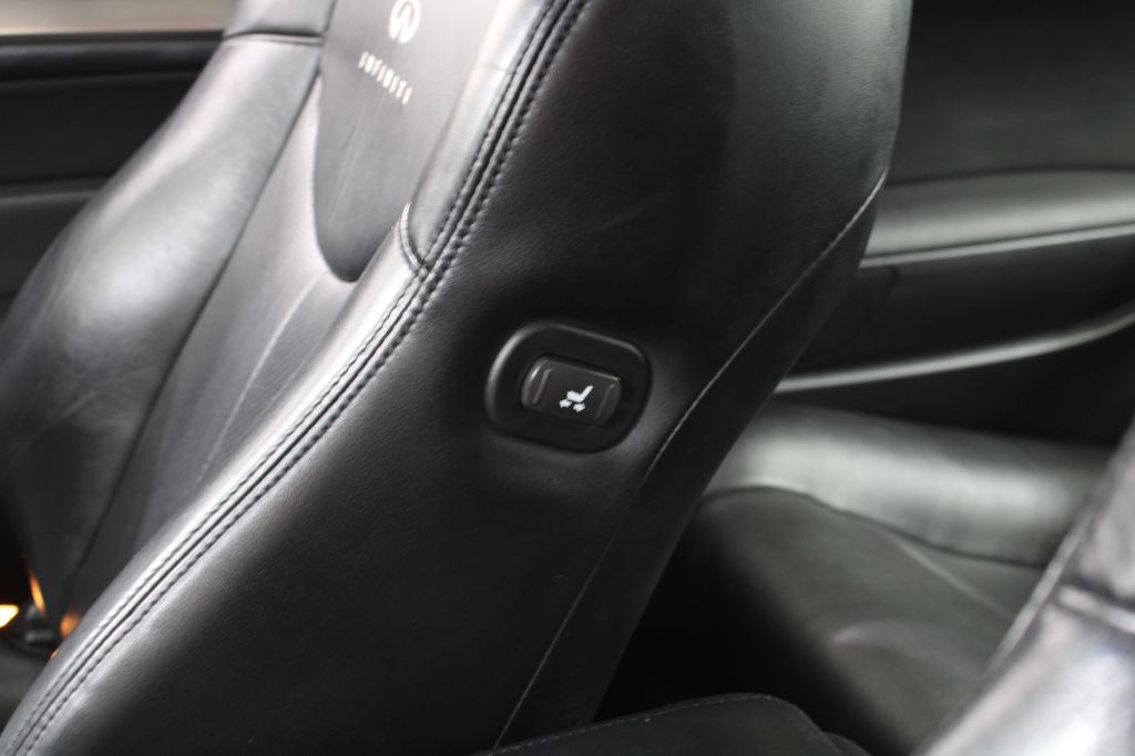 2010 INFINITI G37 Image 20