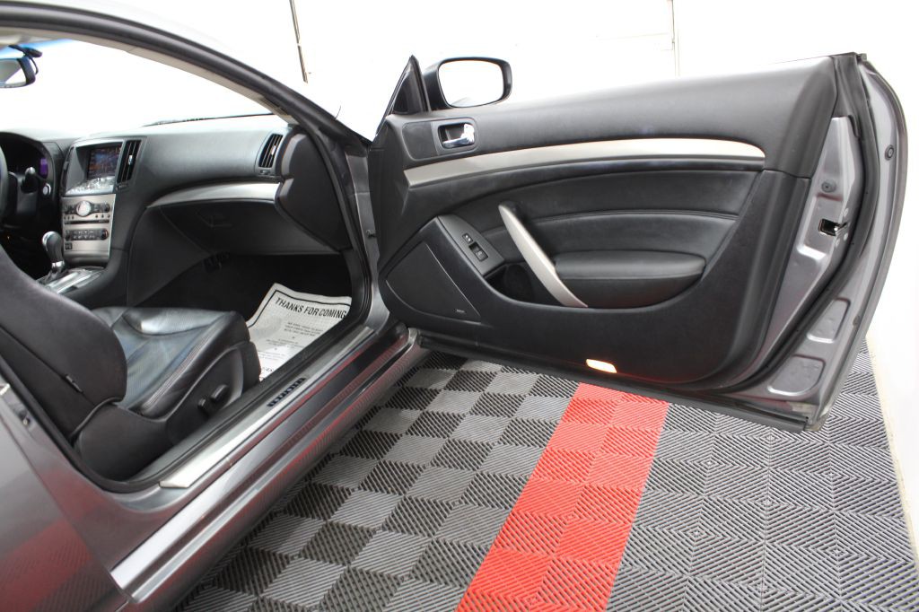 2010 INFINITI G37 Image 23