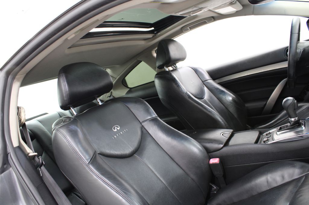2010 INFINITI G37 Image 25