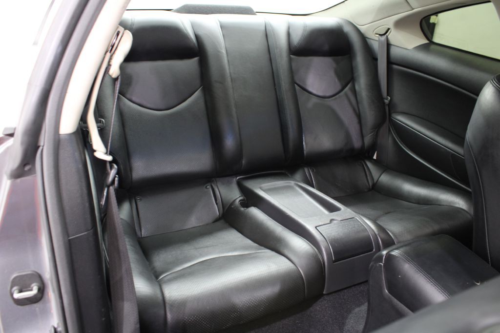 2010 INFINITI G37 Image 26