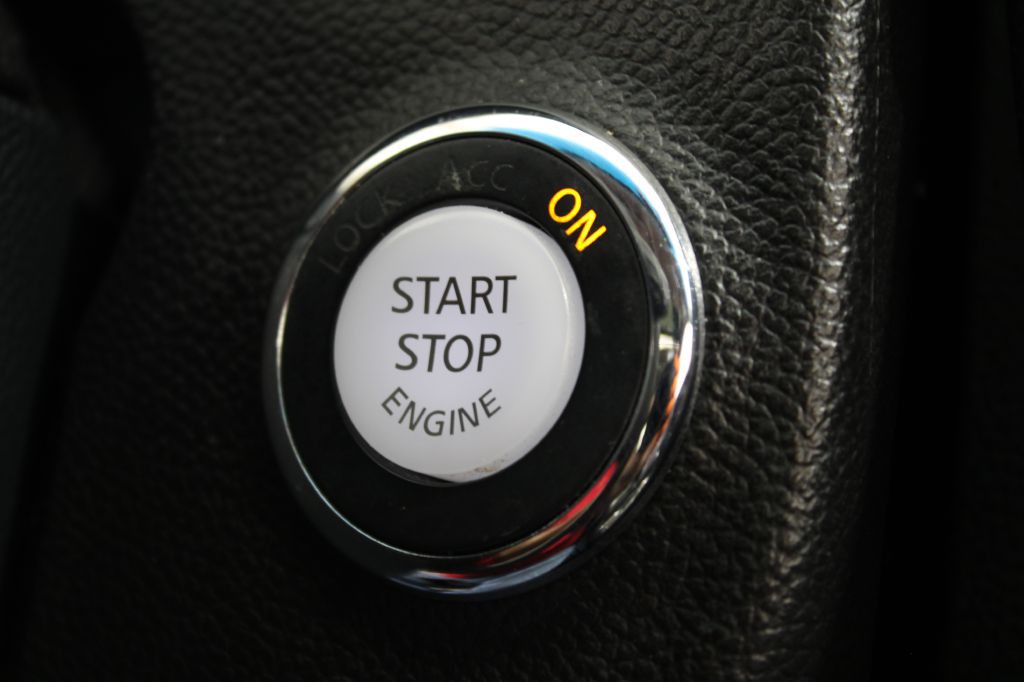 2010 INFINITI G37 Image 28