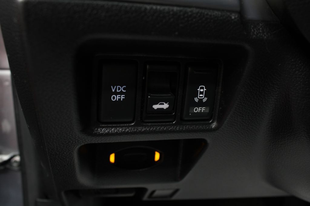 2010 INFINITI G37 Image 36