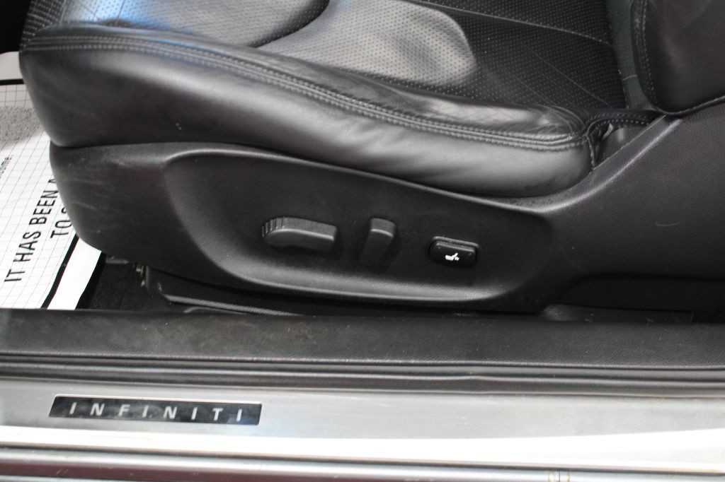 2010 INFINITI G37 Image 37