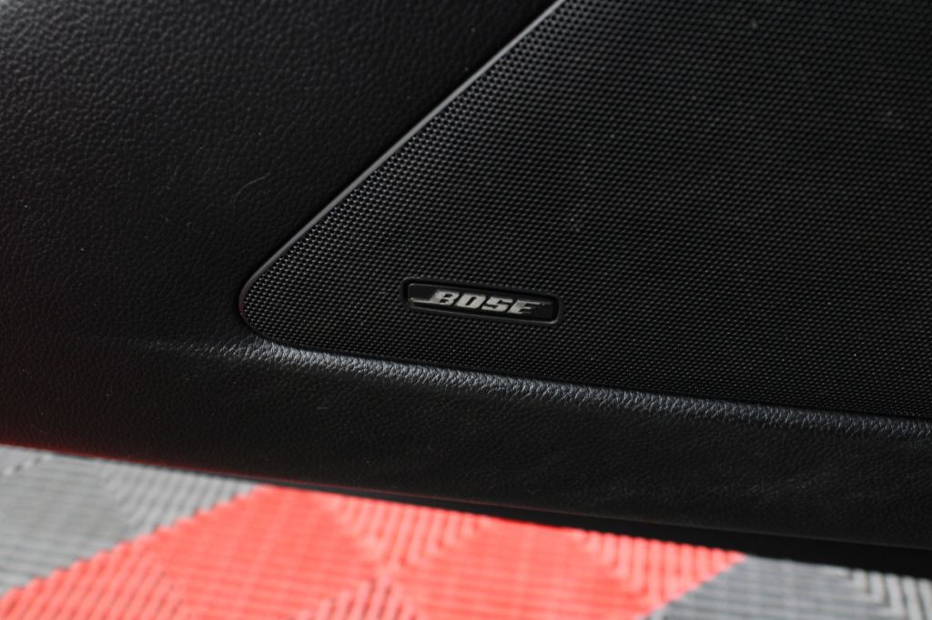 2010 INFINITI G37 Image 38