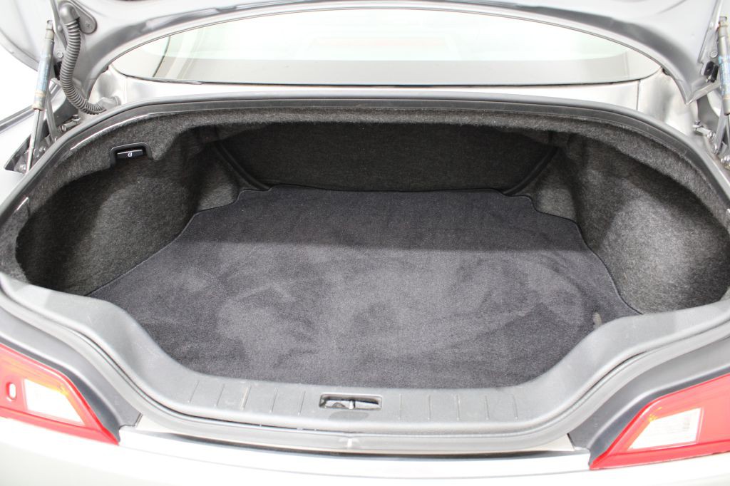 2010 INFINITI G37 Image 42