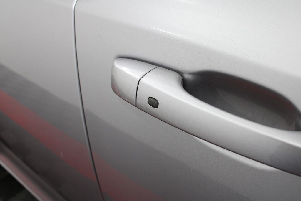 2014 Chrysler 300 Image 7