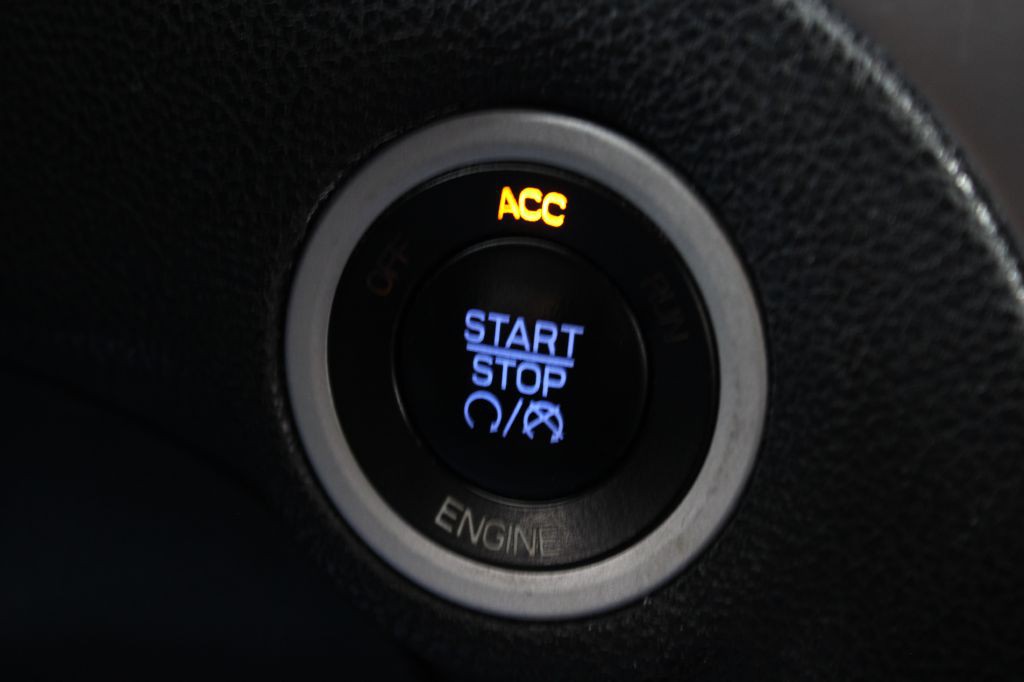 2014 Chrysler 300 Image 25