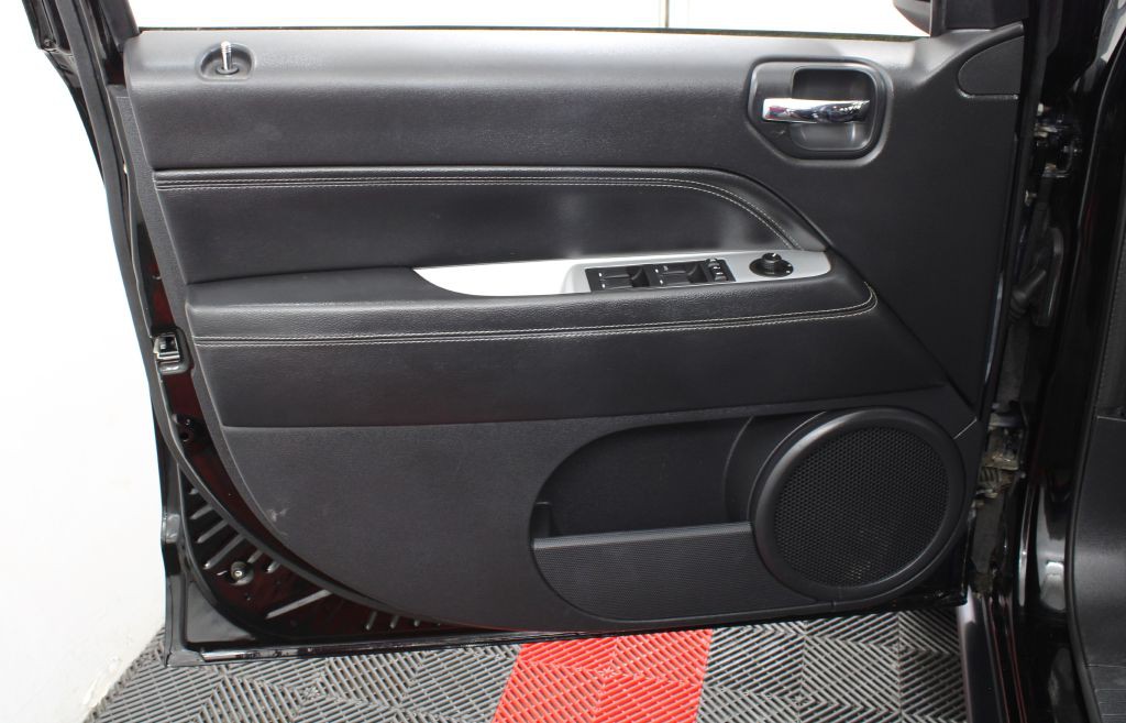 2016 Jeep Compass Image 13