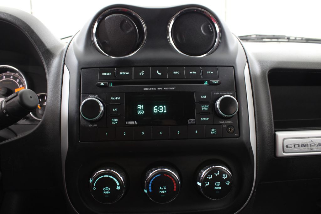 2016 Jeep Compass Image 32