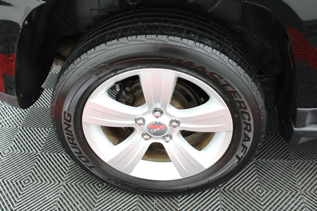 2016 Jeep Compass Image 40