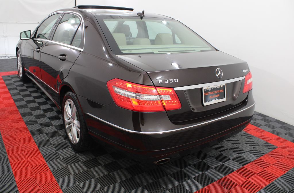 2010 Mercedes-Benz E-Class Image 5